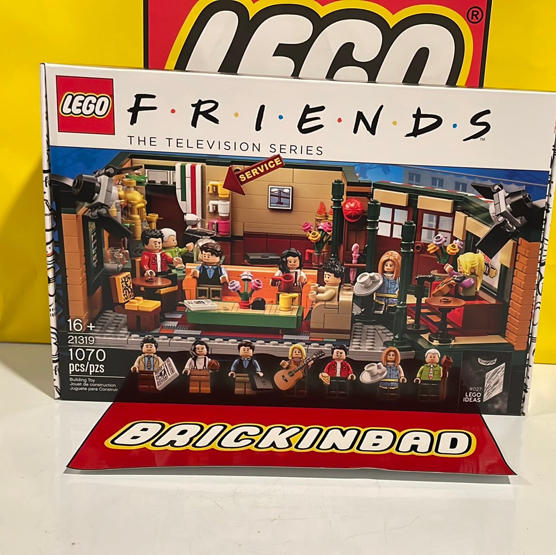 LEGO Ideas Friends Central Perk 21319 Building Set  Friends tv show gifts, Friends  central perk, Friends tv show